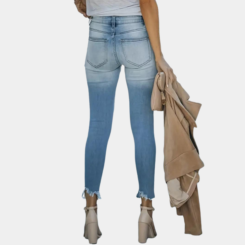 Abolins - Gescheurde damesjeans met knopen voor de zomer