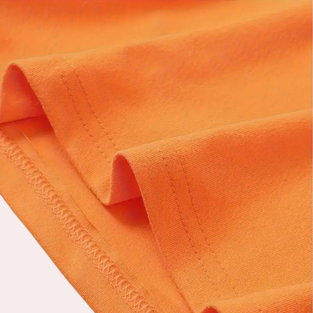 Lichtgewicht oranje t-shirt met korte mouwen voor de zomer