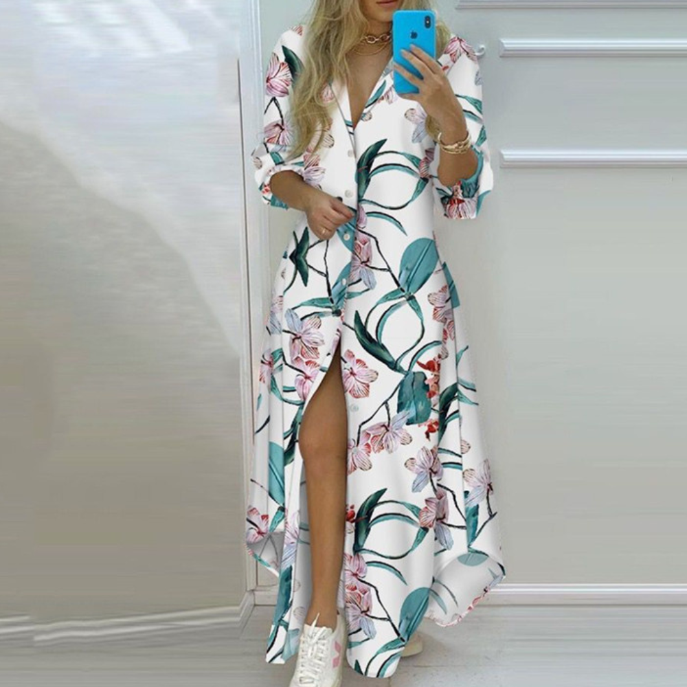 Antonia - Luxe Zomerjurk met Artistieke Kranten Print